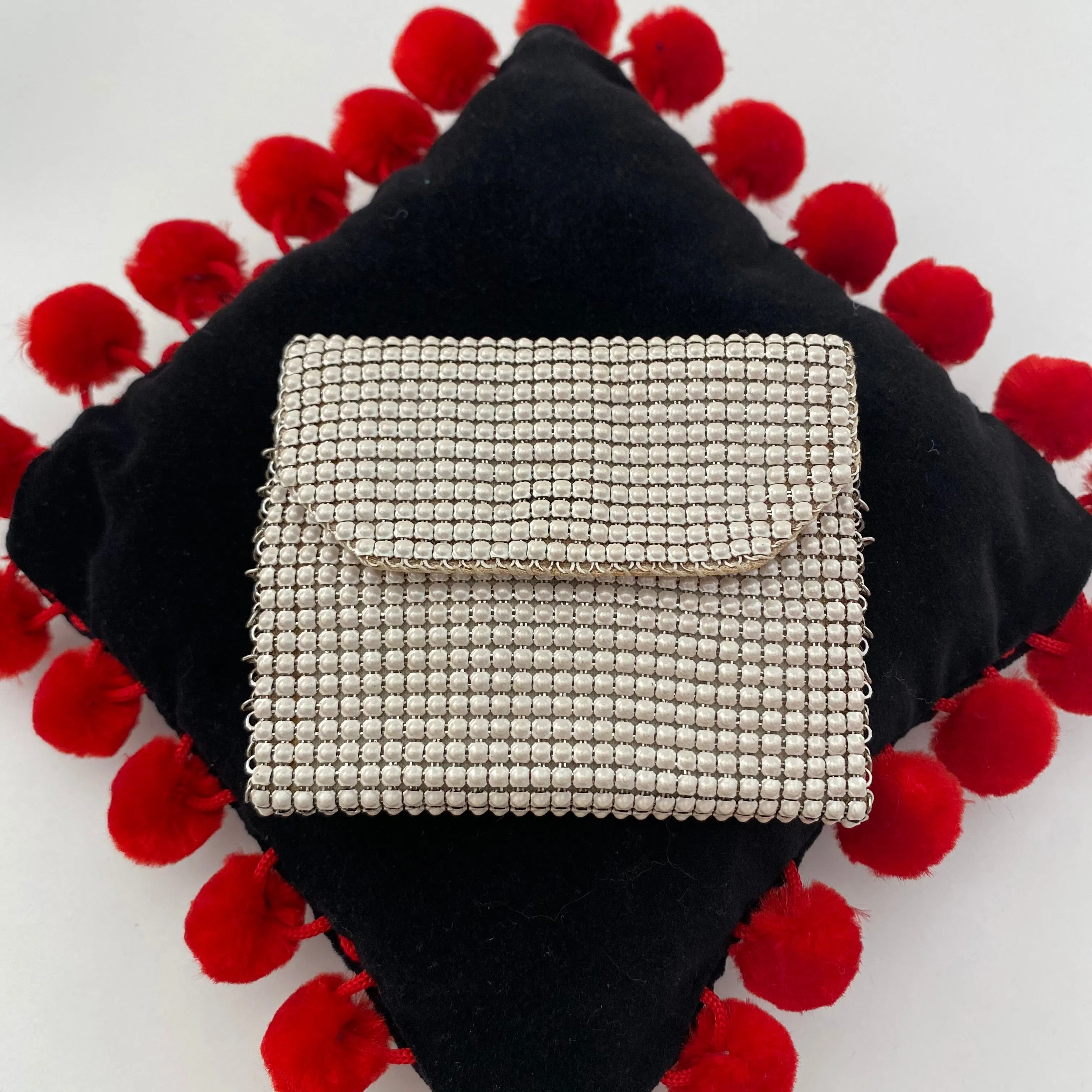 1950s White Enamel Mesh Change Purse