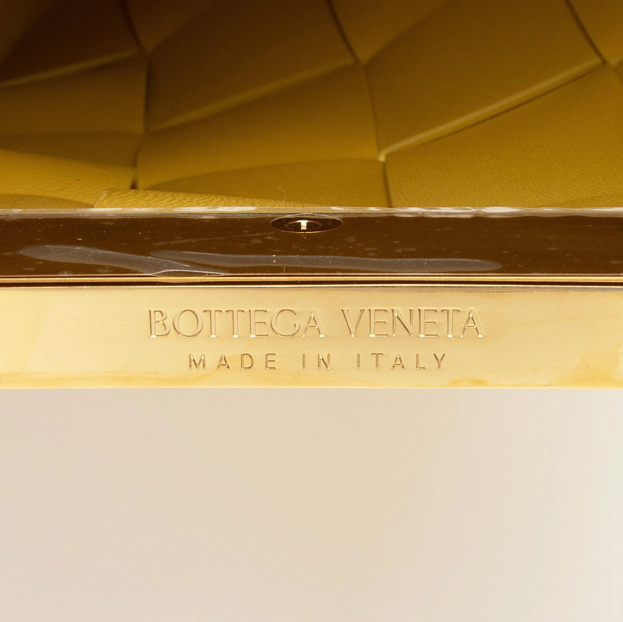 Bottega Veneta Intrecciato Nappa The Snap Clutch (SHF-tIcxsA)