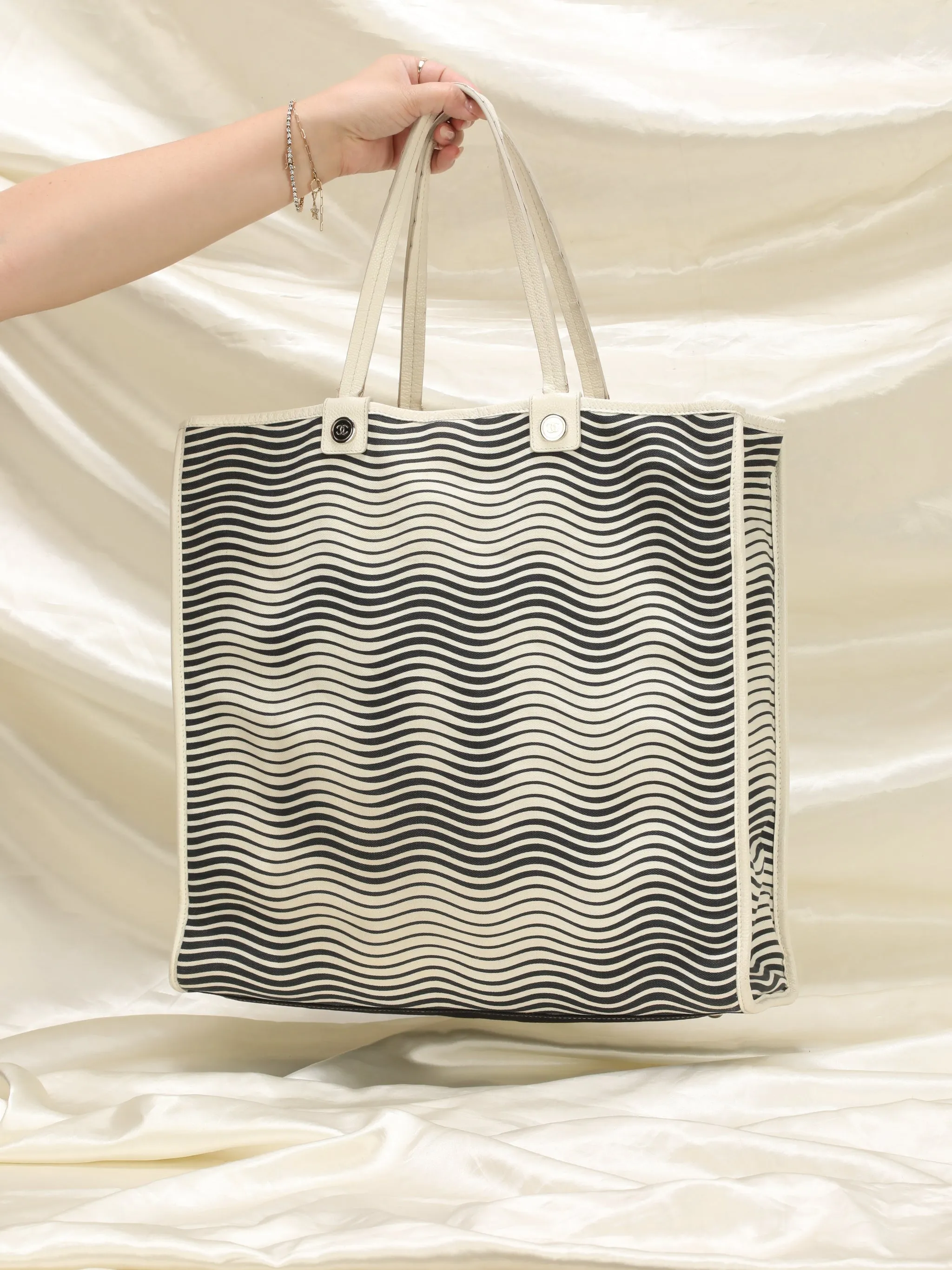 Extremely Rare CL Illusion Tote