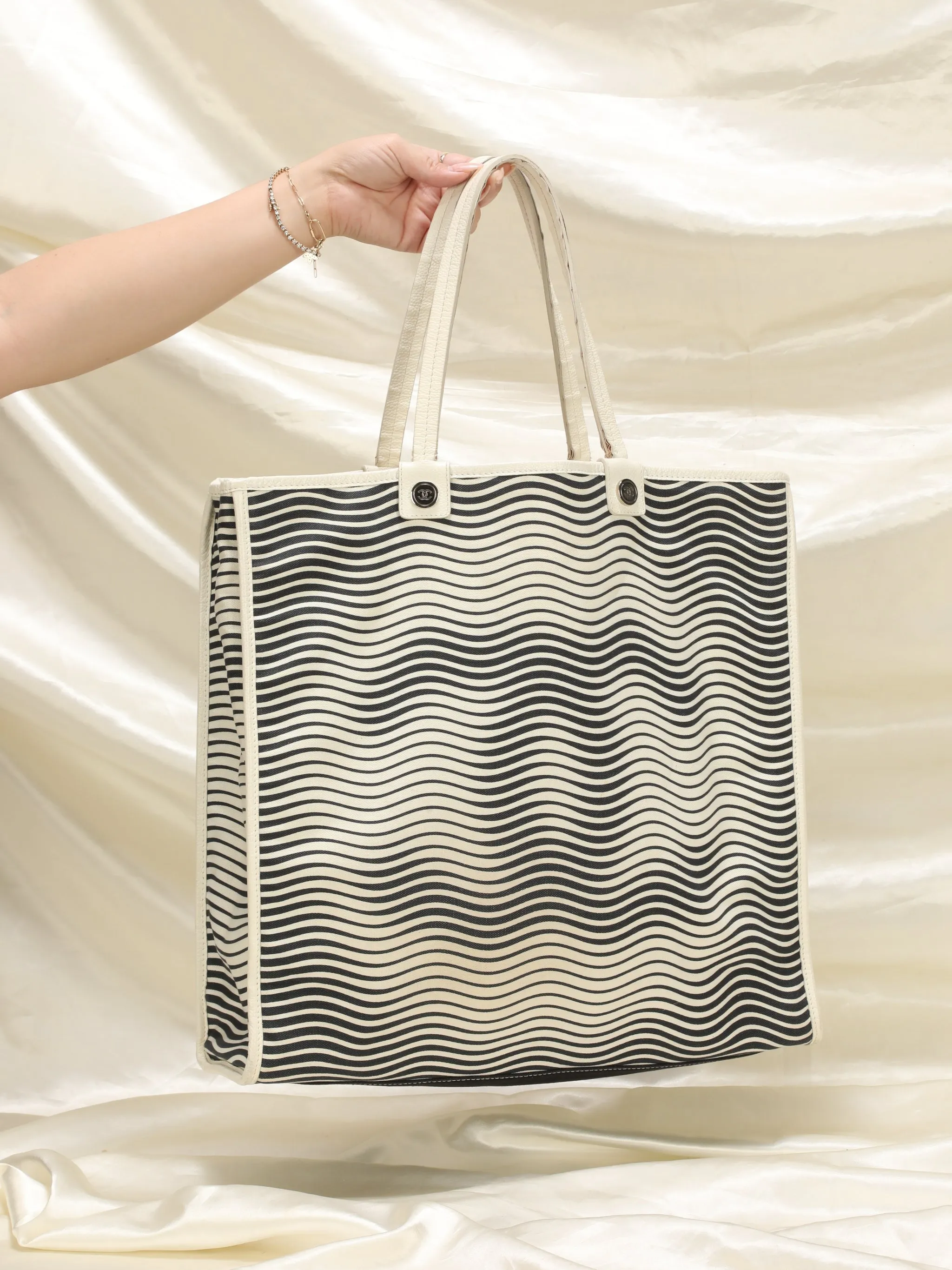 Extremely Rare CL Illusion Tote