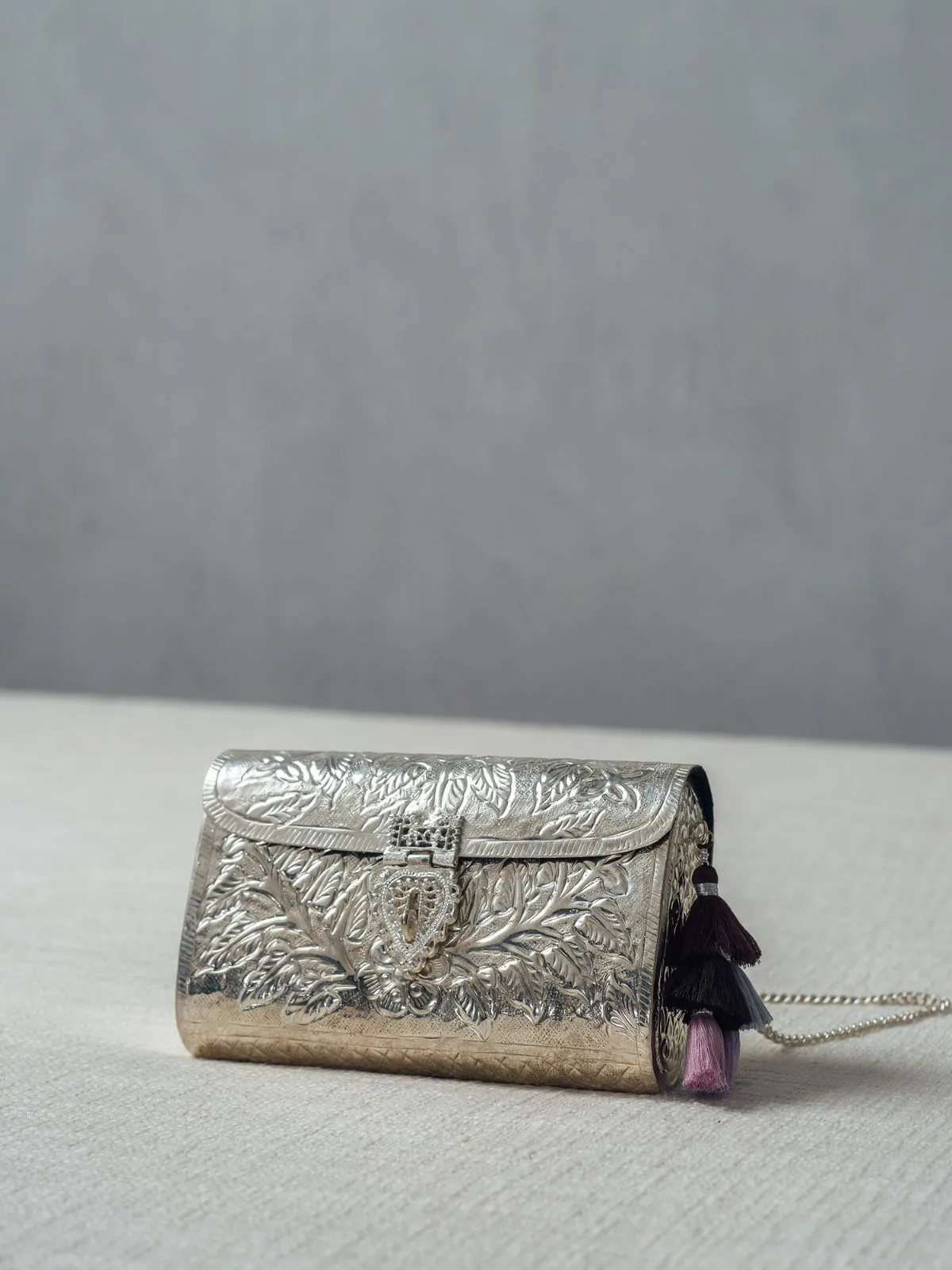 Floral Paatr Purse (Silver)