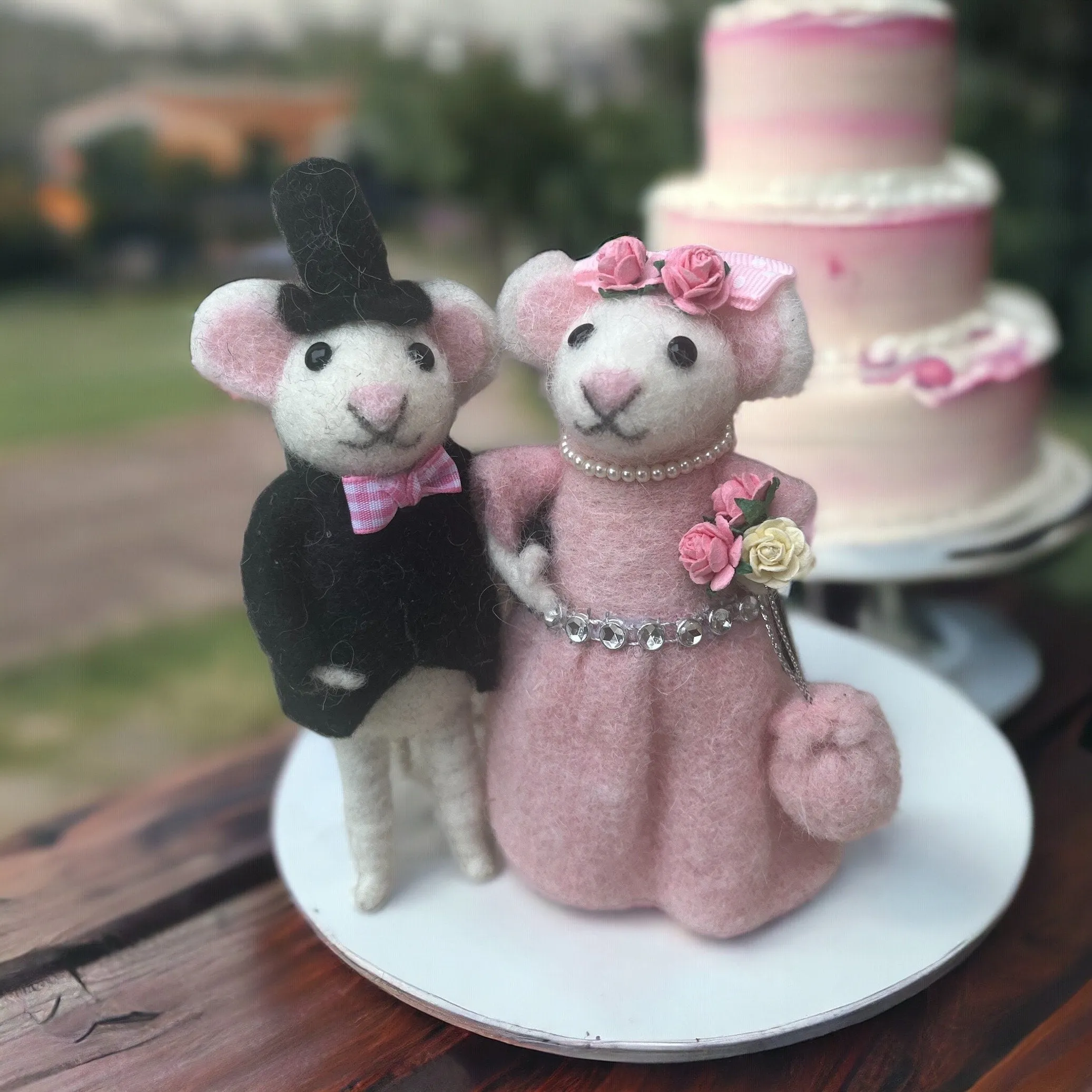 Hand made Felted Wedding Mice gift, Bridesmaid Gift, Maid of Honour Gift, Flower Girl Gift, Wedding Couple Gift, Cake Topper, Bride Shower