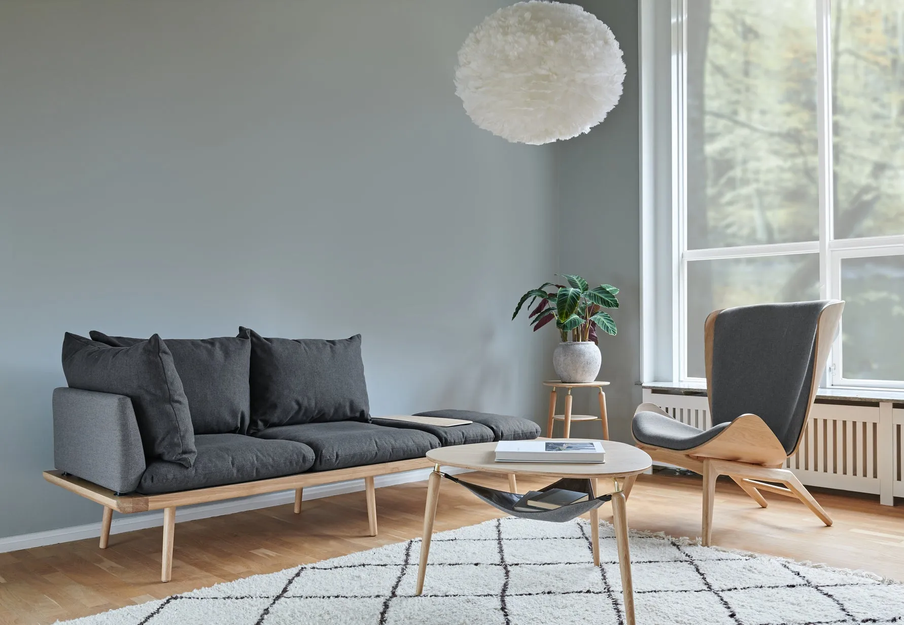 HANG OUT Coffee Table