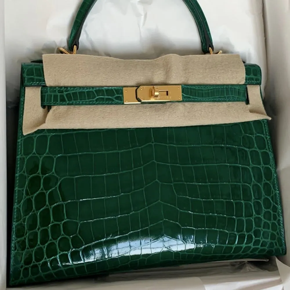 Hermès Kelly 28 Vert Emeraude Sellier Crocodile Niloticus Lisse Gold Hardware GHW