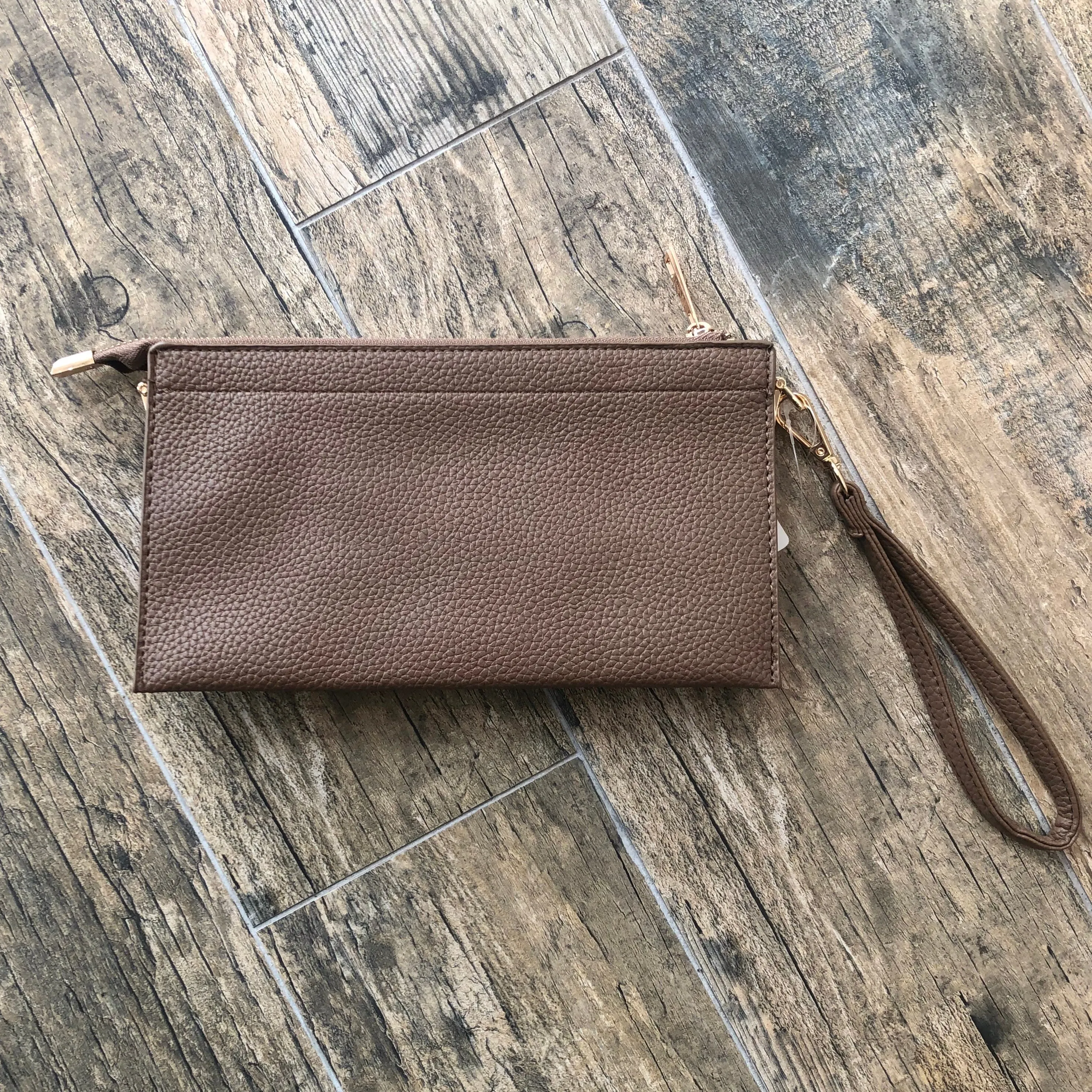 Pebble Wristlet / Crossbody