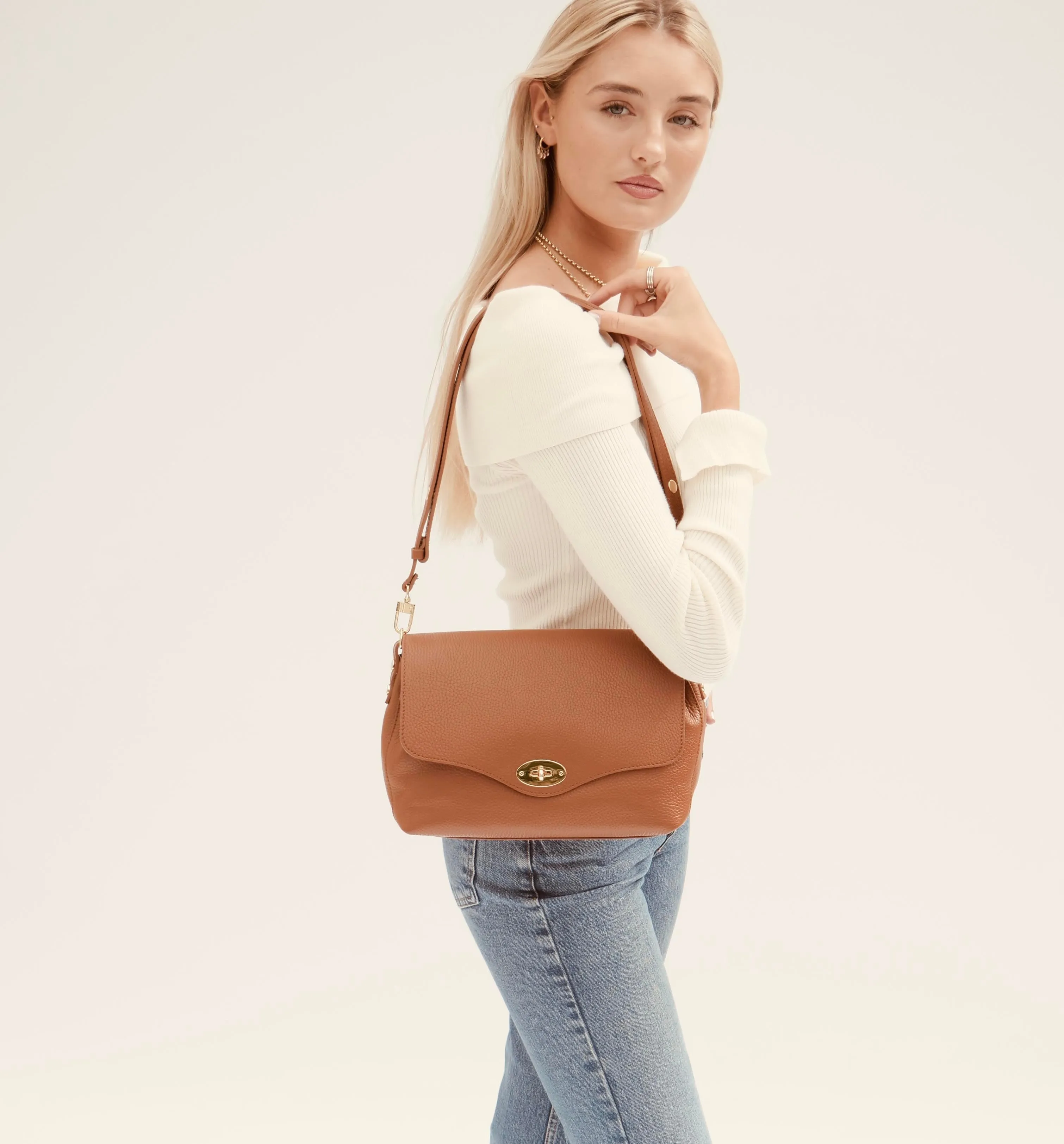 The Maddie Maxi Tan Leather Bag