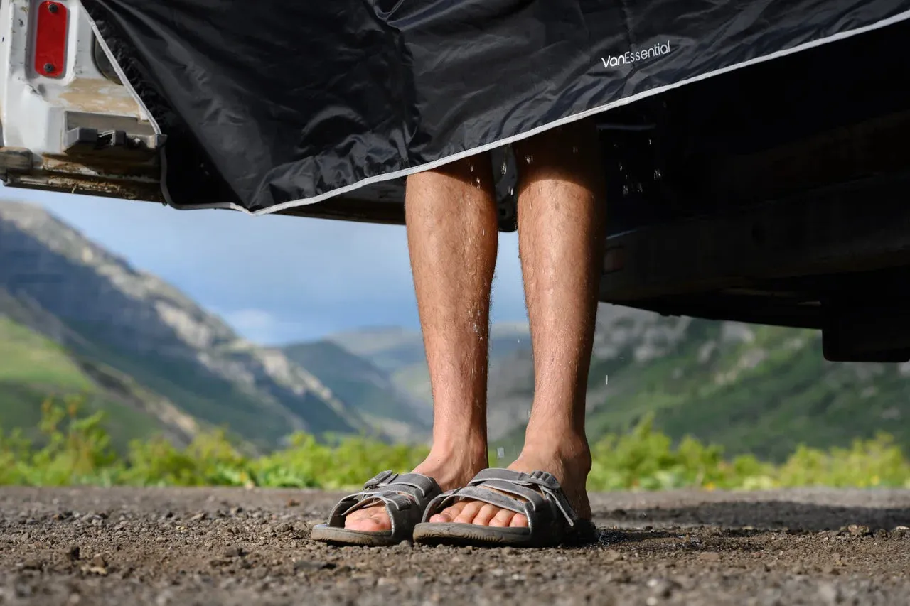 VanEssential Shower Screen